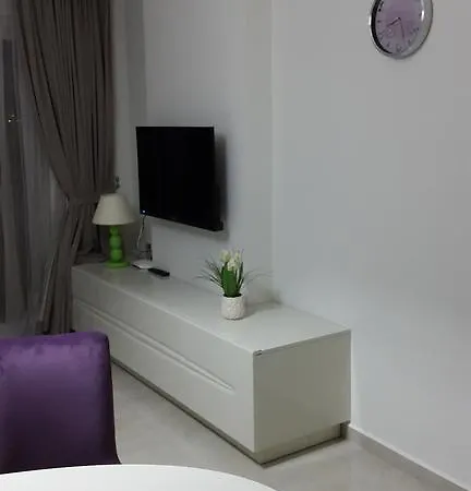 Lumos Residence Apartment *
